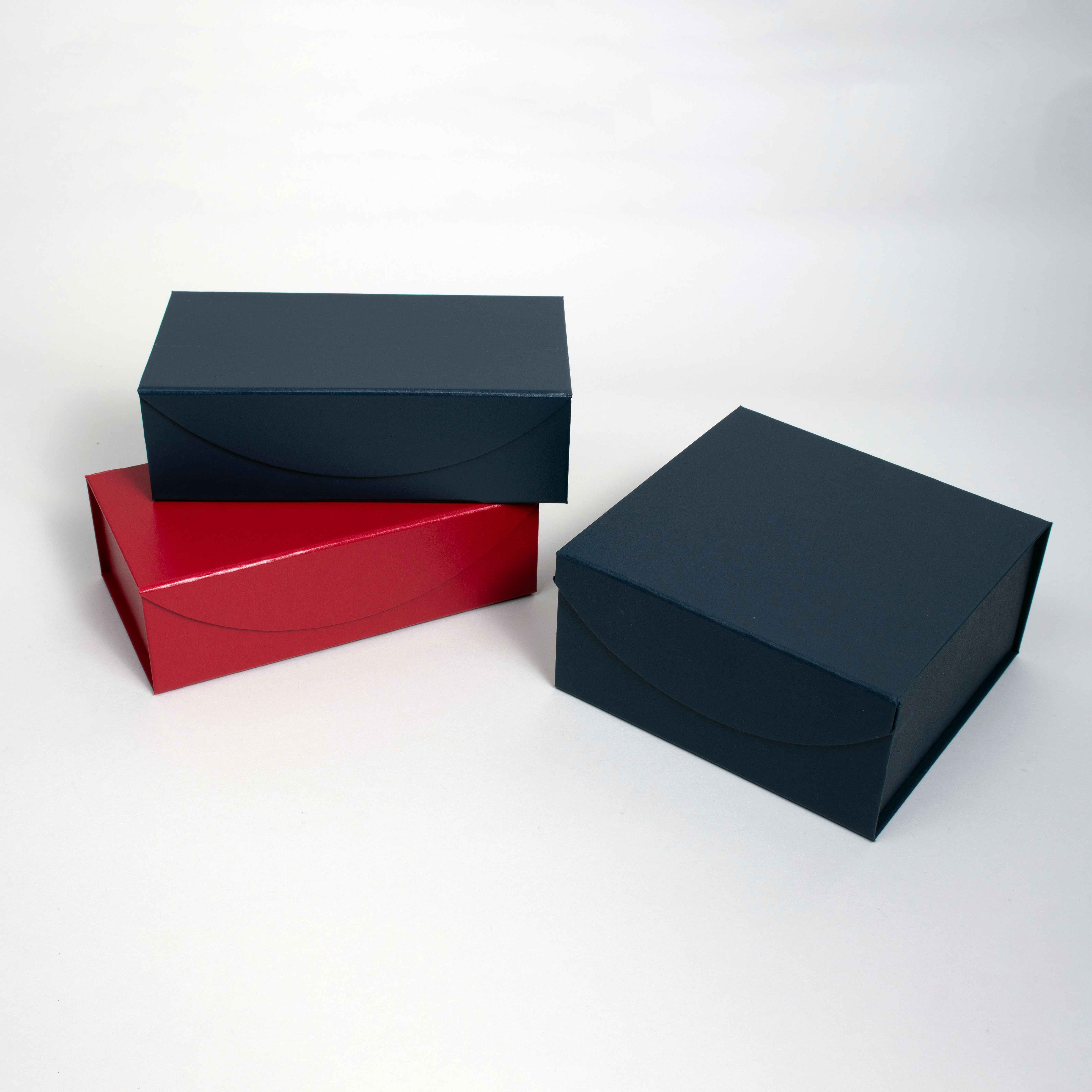 MC - Paper Boxes - Magnetic - Curved Closure